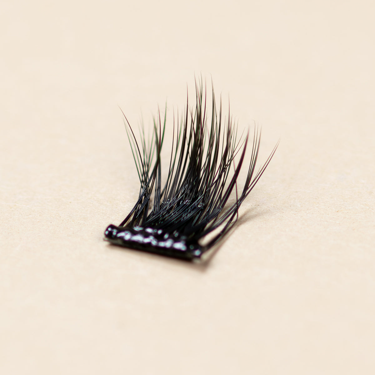 KYRO Pre-Glued Mega Volume - Press-On Lashes